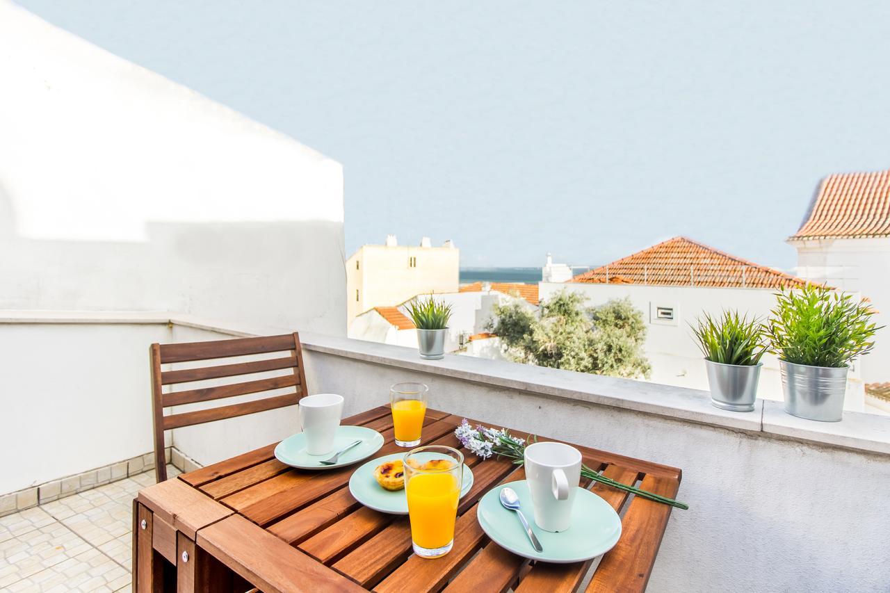 Alfama Lovely Duplex Appartement *
