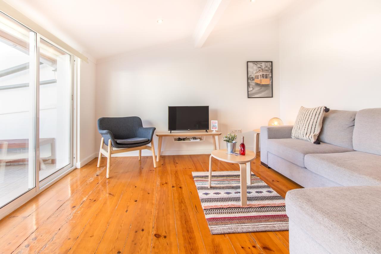 Alfama Lovely Duplex Appartement *